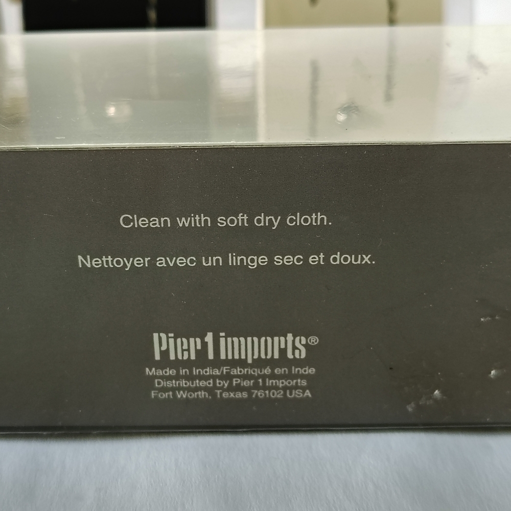 Pier 1 Imports Set of 4 Faux Leather Napkin Rings Napkin Holder SKU 2156335 - Picture 10 of 14